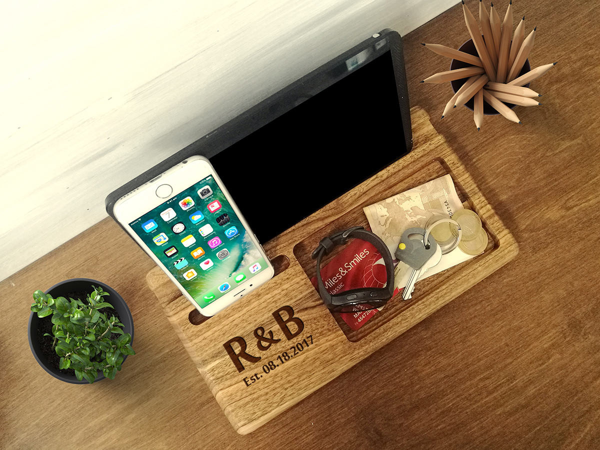 5 Year Anniversary Gift Ideas For Him
 5th Anniversary Gift Wood Anniversary Wood Docking Station