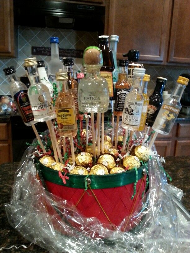 Alcohol Gift Basket Ideas
 Best 25 Liquor t baskets ideas on Pinterest