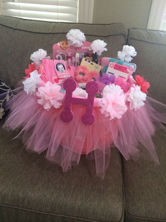 Baby Gift Ideas For Girl
 10 Personalized Baby Shower Gift Ideas