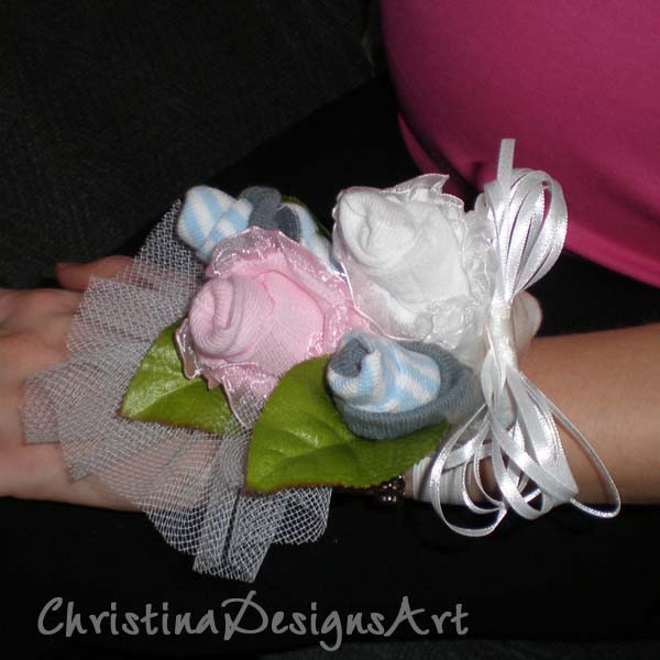 Baby Shower Corsages DIY
 Baby Shower Diaper Cakes & Sock Corsages