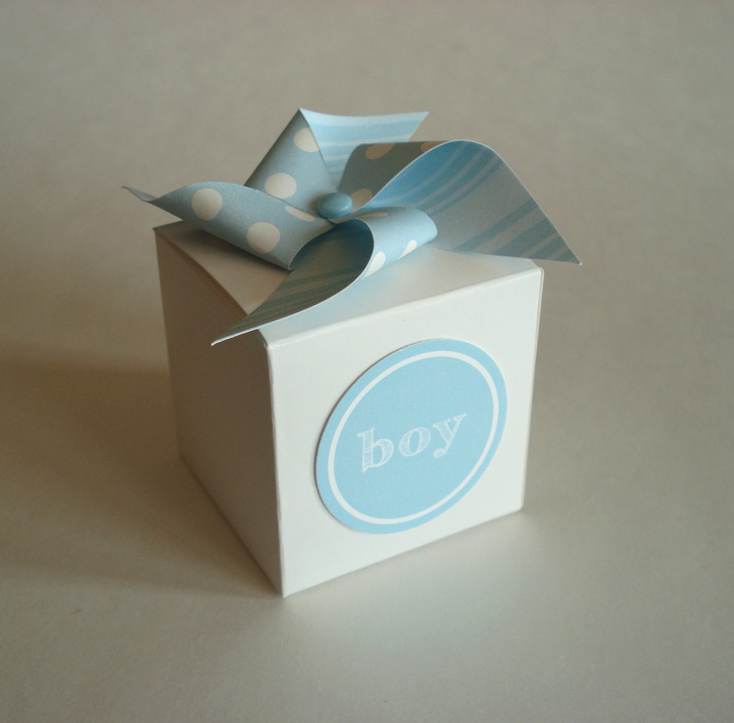 Baby Shower Gift Box Ideas
 12 Baby Shower Favor Box with Pinwheel FREE SHIPPING for
