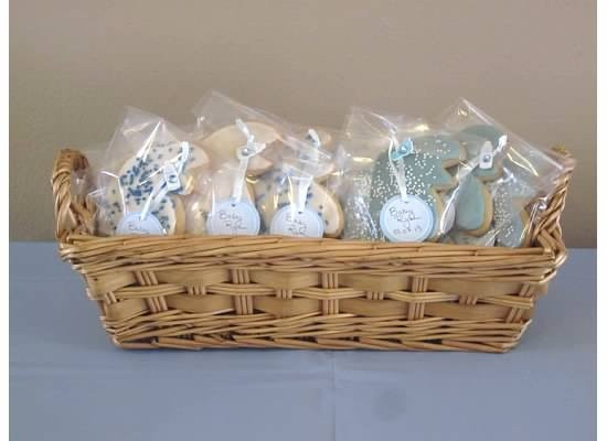 Baby Shower Gift Ideas For Guest
 17 Best images about Baby shower ts for guests on