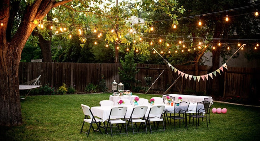 Backyard Christmas Party Ideas
 HOW TO USE CHRISTMAS LIGHTS FOR A PARTY