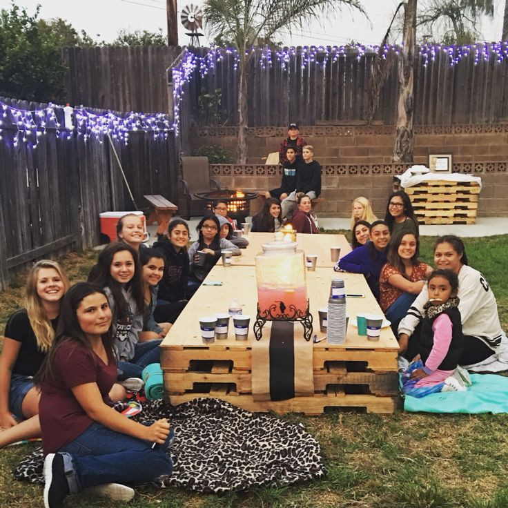Backyard Party Ideas For Teenagers
 25 best ideas about Backyard bonfire party on Pinterest
