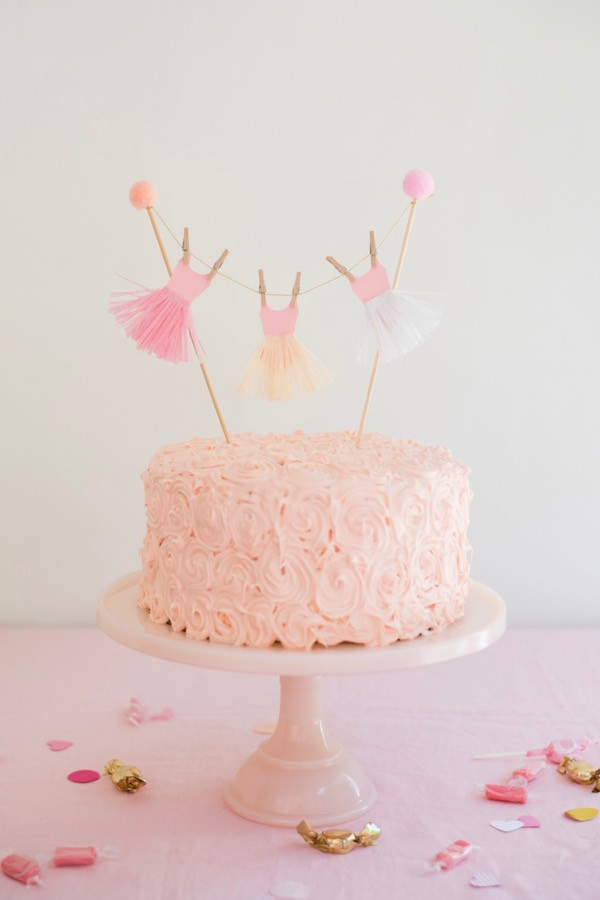 Ballarina Birthday Cake
 Ballerina Tutu Cake Topper DIY