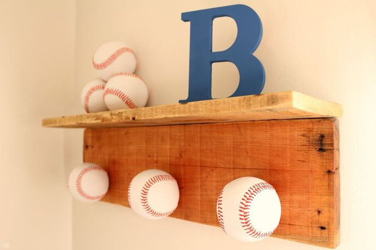 Baseball Cap Rack DIY
 25 best ideas about Baseball hat racks on Pinterest