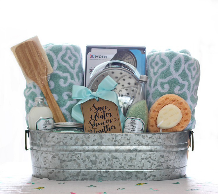 Bathroom Gift Basket Ideas
 Shower Themed DIY Wedding Gift Basket Idea
