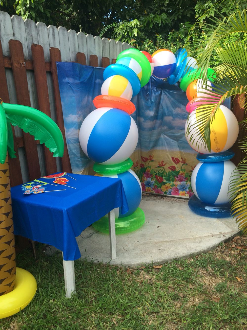 Beach Ball Themed Party Ideas
 Beach ball photo booth