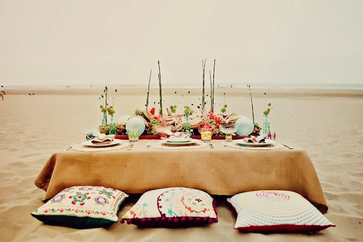 Beach Engagement Party Ideas
 Chic & Fun wedding reception table setting on the beach