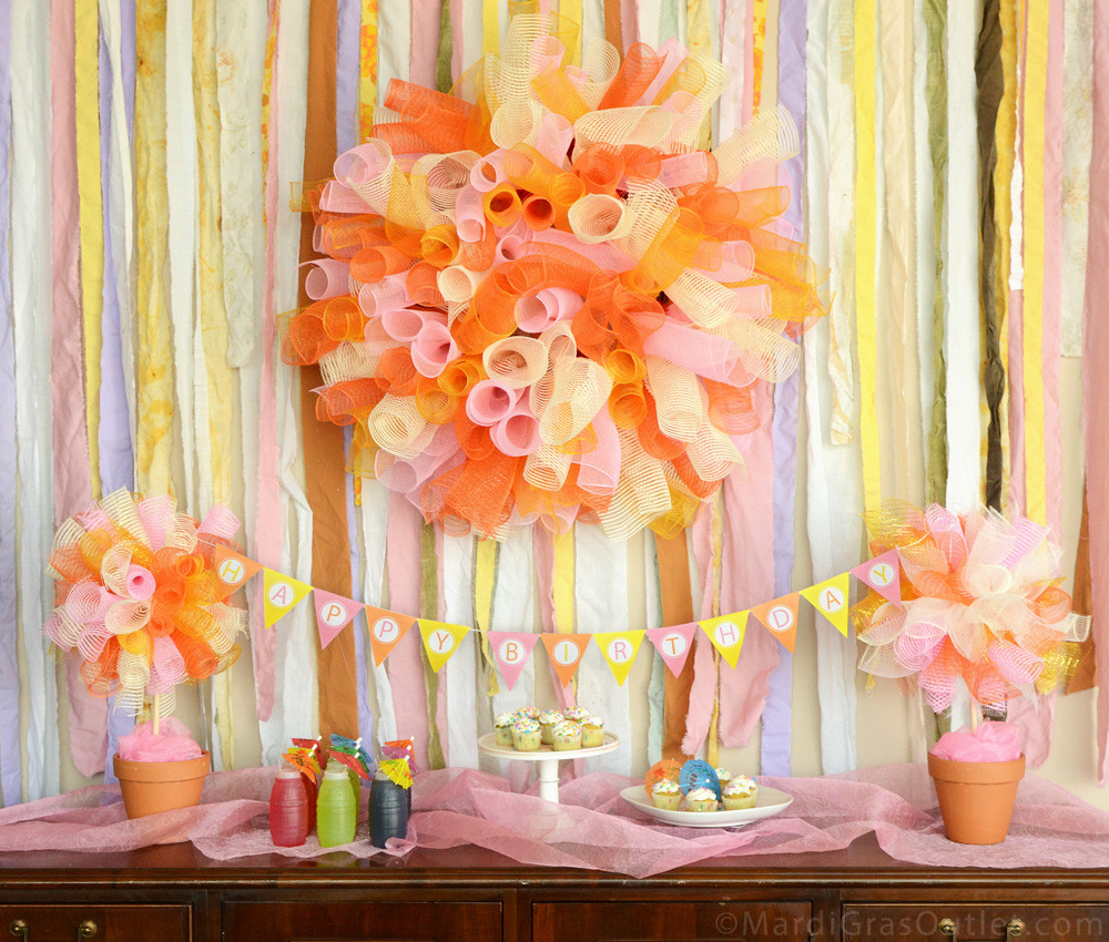 Centerpiece Ideas For Summer Party
 Party Ideas by Mardi Gras Outlet Sweet Summer Party Ideas