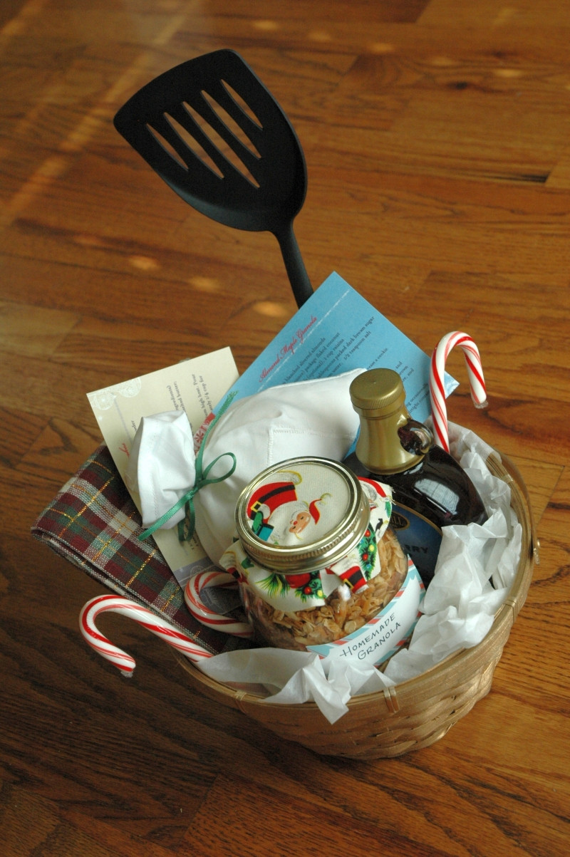 Christmas Baskets DIY
 Homemade Christmas Gift Basket