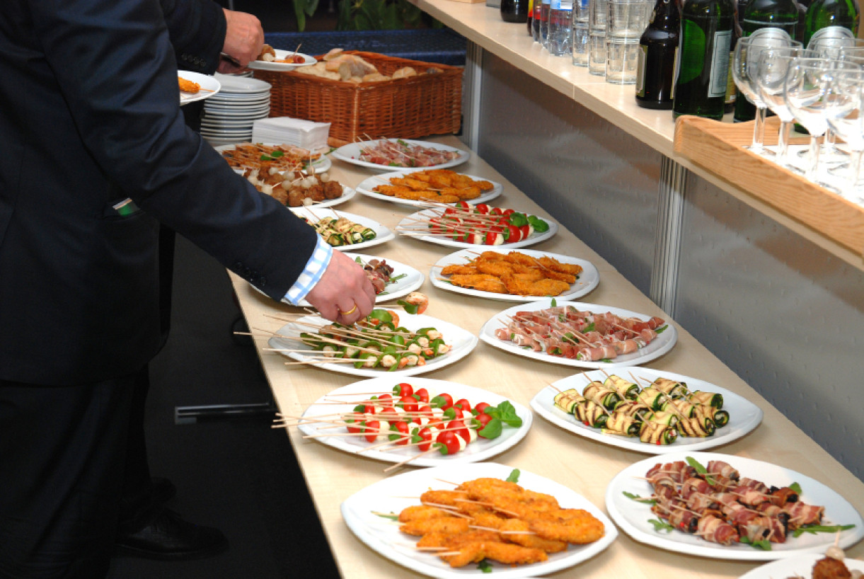 Christmas Party Food Ideas Buffet
 Corporate Christmas Party Ideas In London At Capital Karts