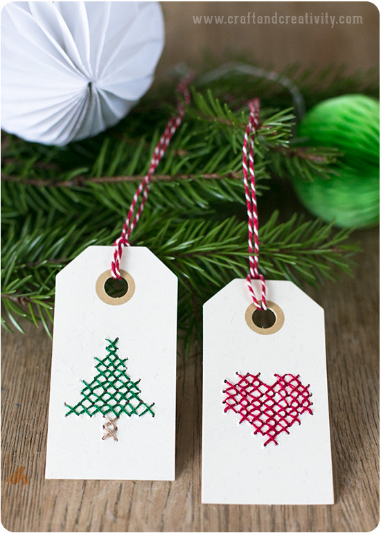 Christmas Tags DIY
 Broderade juletiketter – Cross stitched Christmas tags