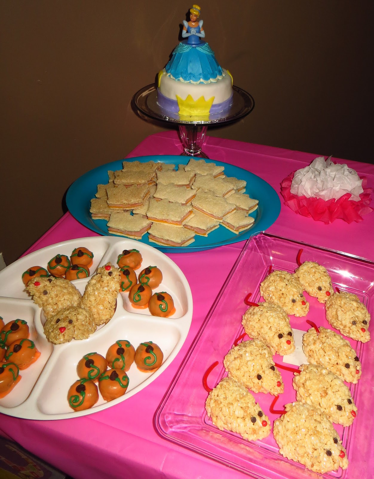 Cinderella Birthday Party Food Ideas
 Goo s by Design Cinderella Treats