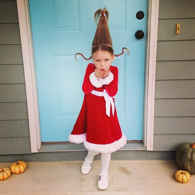 4. Supermom vs Me Halloween DIY Costume Cindy Lou Who from.