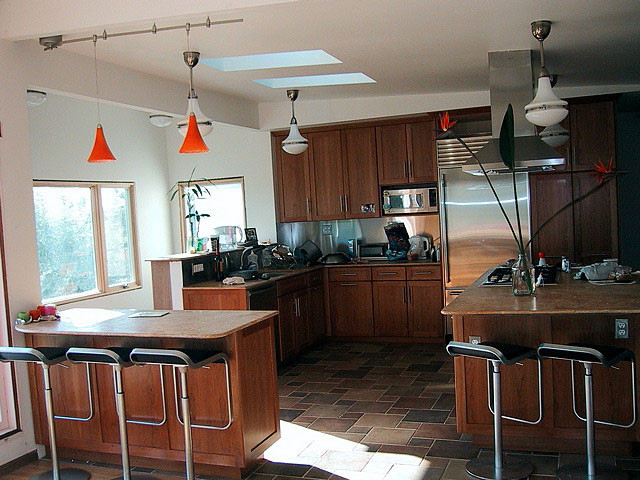 Cost Of Kitchen Remodel
 5 Ways to Keep Kitchen Remodeling Costs Down