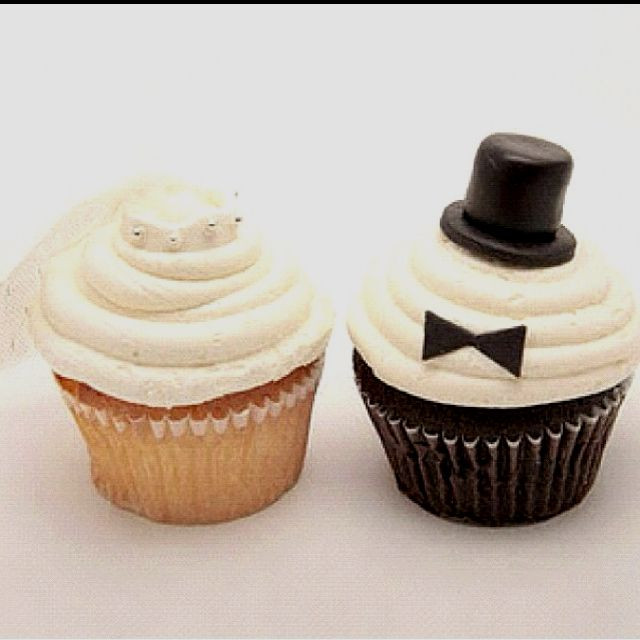 Cupcake Ideas For Engagement Party
 Bride and groom cupcakes Great idea for the engagement