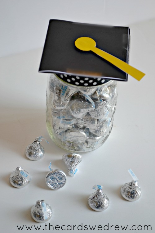 Cute Graduation Gift Ideas
 Mason Jar Graduation Hat Gift Idea and Free Print The