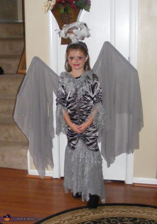 DIY Angel Costume
 1000 ideas about Angel Halloween Costumes on Pinterest