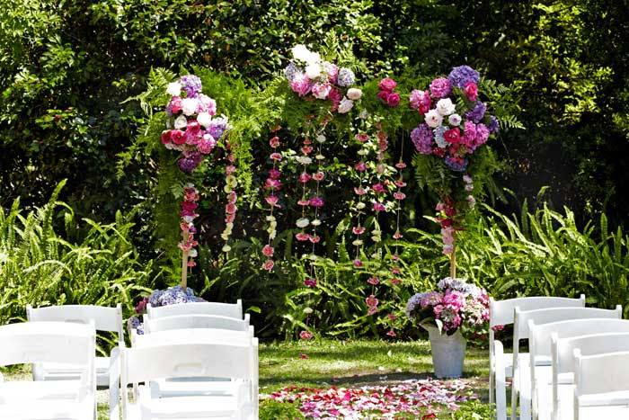 DIY Arch For Wedding
 Wedding DIY Build a Floral Wedding Arch Modern Wedding
