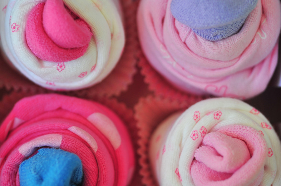 DIY Baby Girl Gifts
 Baby Shower DIY Gift Idea – esie Cupcakes