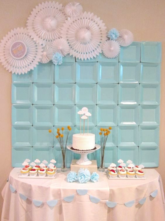 DIY Baby Shower Backdrop
 DIY EASY & CHEAP PAPER PLATE PARTY BACKDROPS
