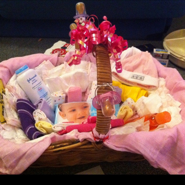 DIY Baby Shower Gift Baskets
 DIY Baby shower t basket Gift Ideas