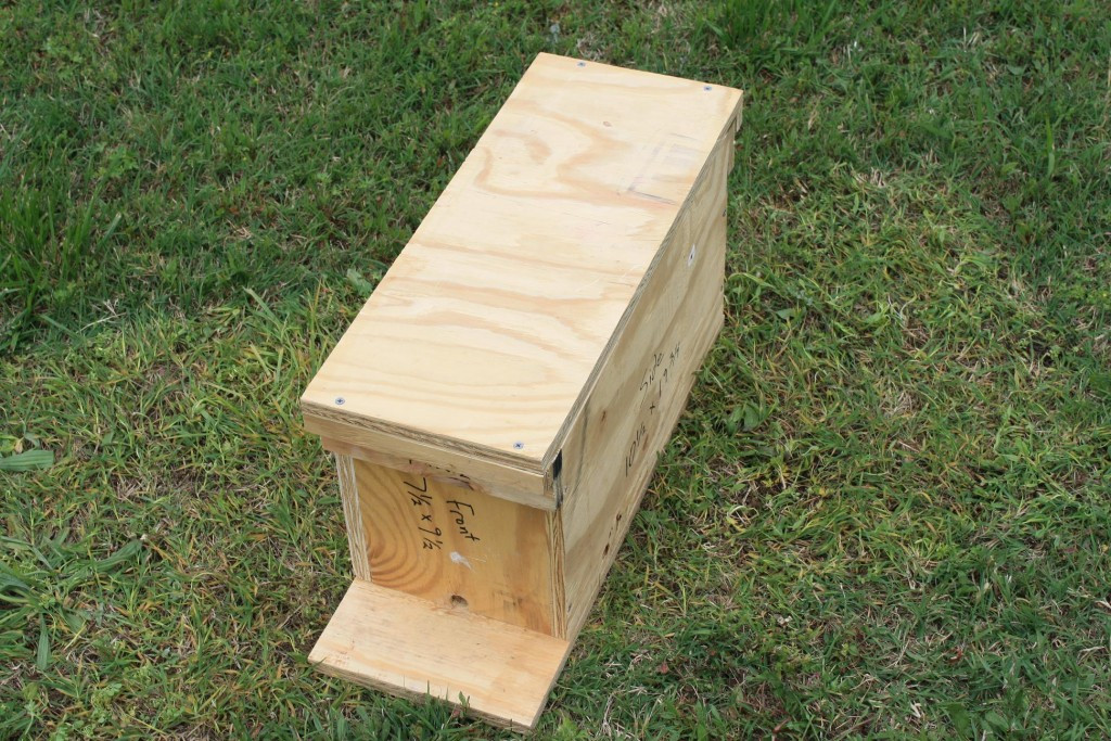DIY Bee Box
 How to Make a Nuc Box for Bees in 6 Easy Steps