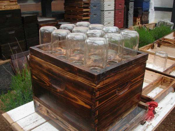 DIY Bee Box
 DIY Make a Beehive In A Jar Mason Jar Honey Super
