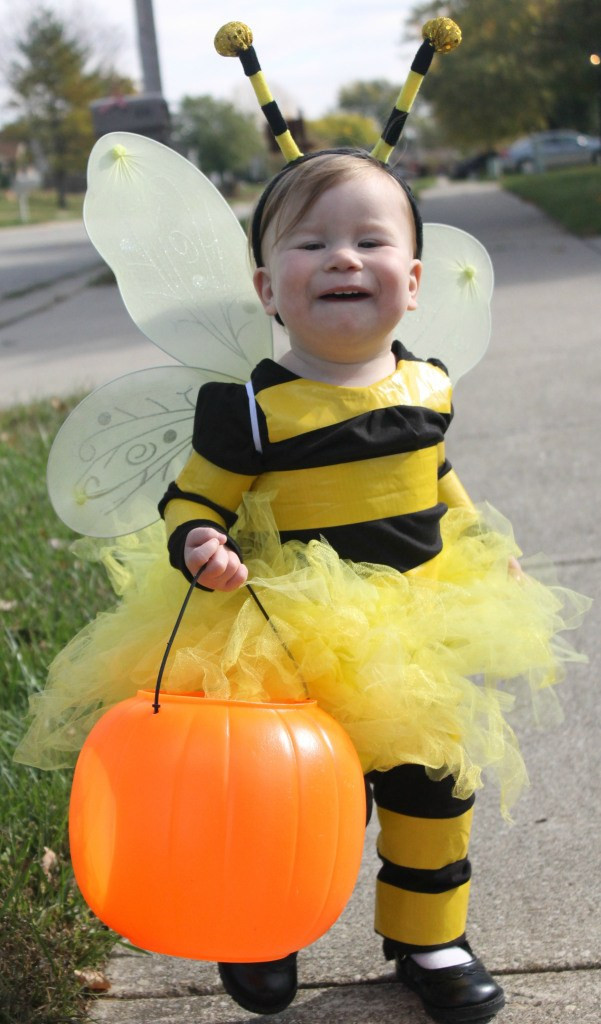 DIY Bee Costume
 A cute little bee costume DIY – At Home with Sweet T