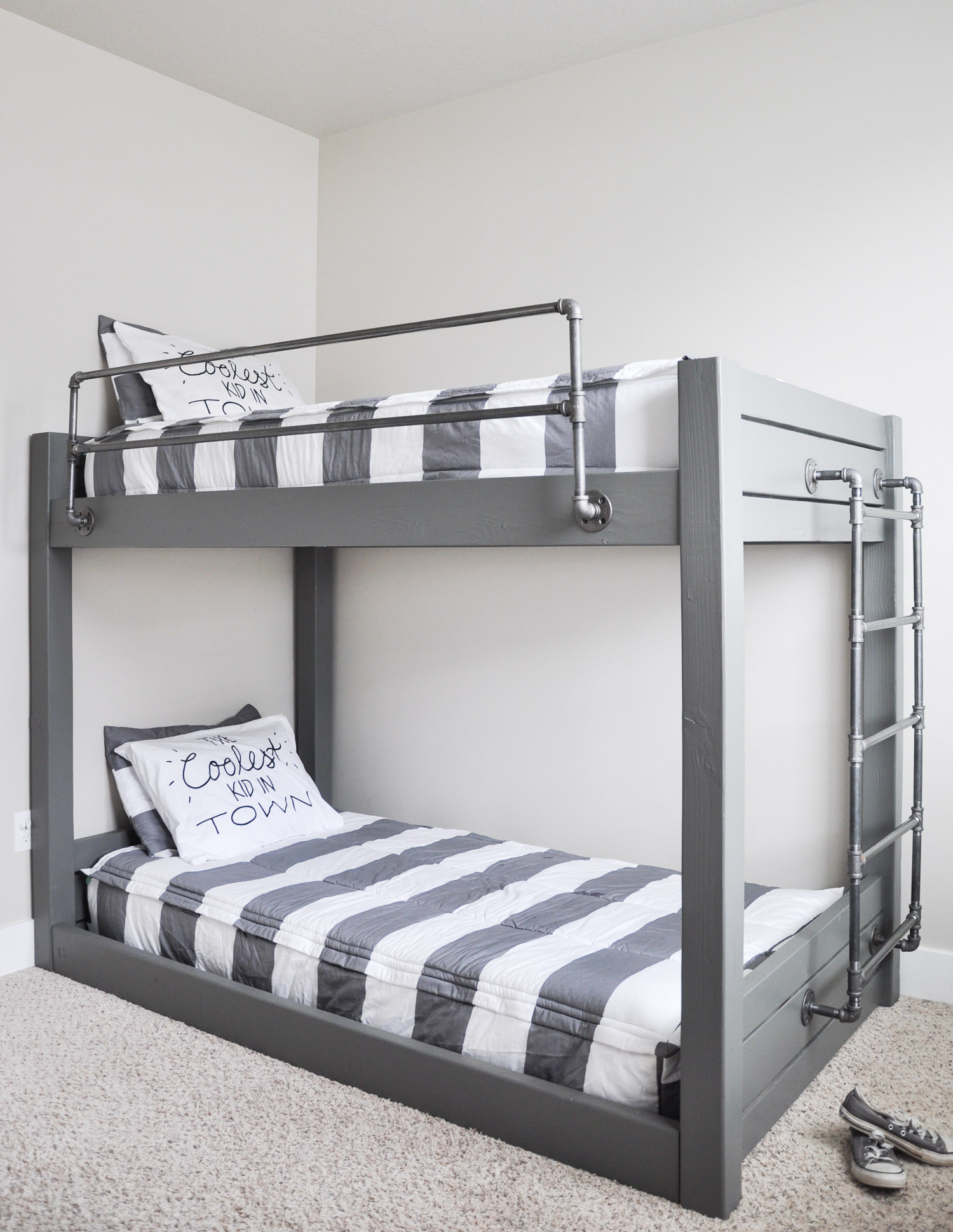 DIY Bunk Beds Plans
 35 Free DIY Bunk Bed Plans to Save Your Bedroom Space