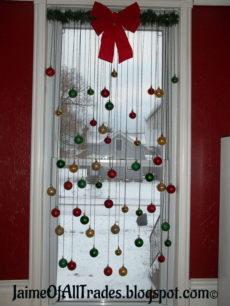 DIY Christmas Decoration
 DIY Christmas window decoration