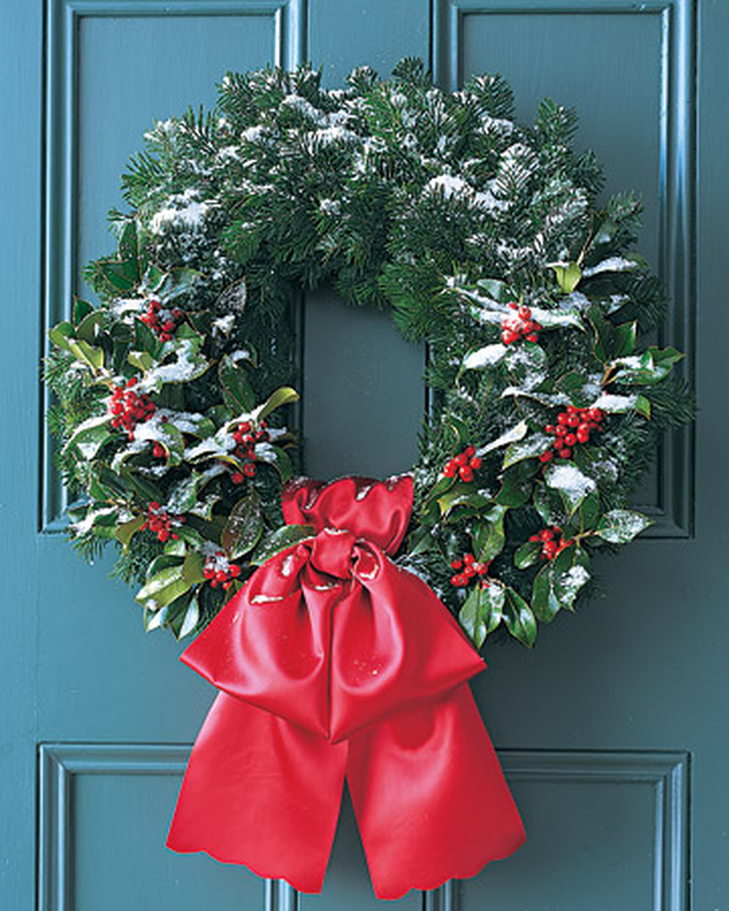 DIY Christmas Decorations Martha Stewart
 Our Favorite DIY Holiday Wreaths for your Front Door