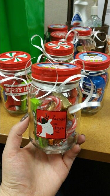 DIY Christmas Gifts For Coworkers
 DIY Christmas snack jar ts for co workers …
