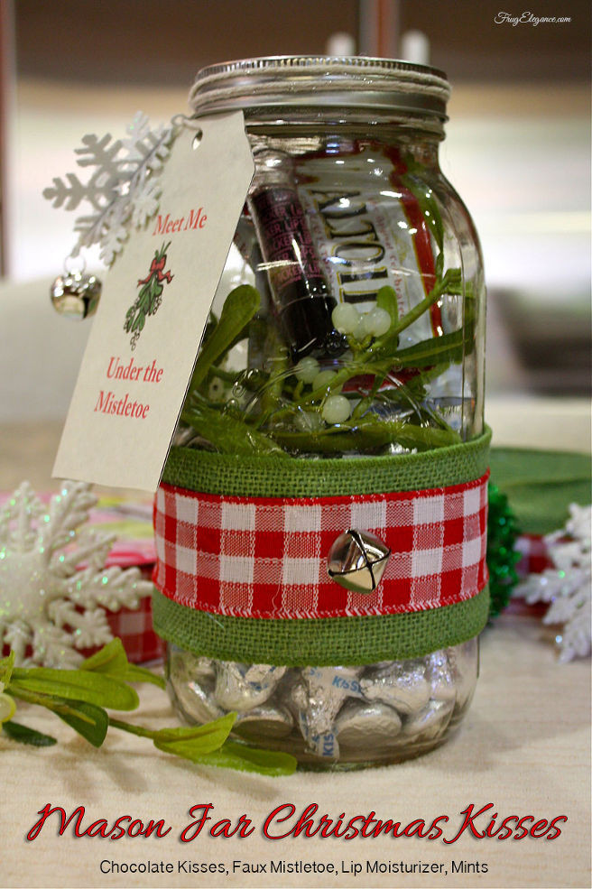DIY Christmas Mason Jars
 40 DIY Holiday Gifts For Absolutely Everyone Your List