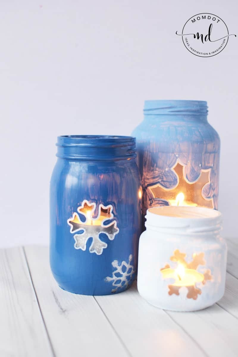 DIY Christmas Mason Jars
 Snowflake Mason Jar DIY Christmas Mason Jar Tutorial