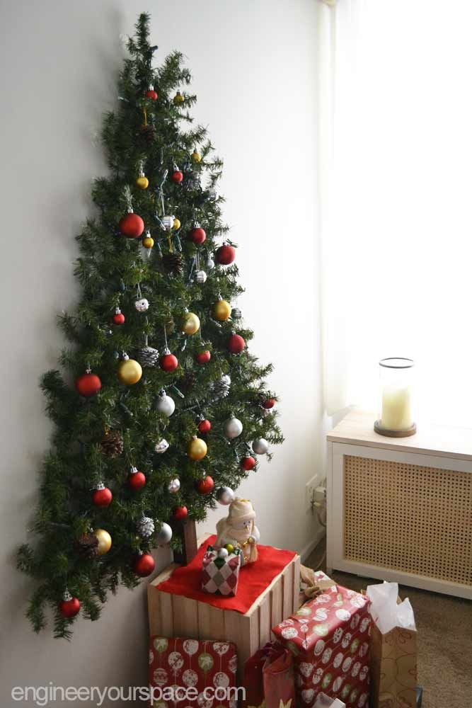 DIY Christmas Tree Decorations
 DIY wall mounted Christmas tree with pine garlands space