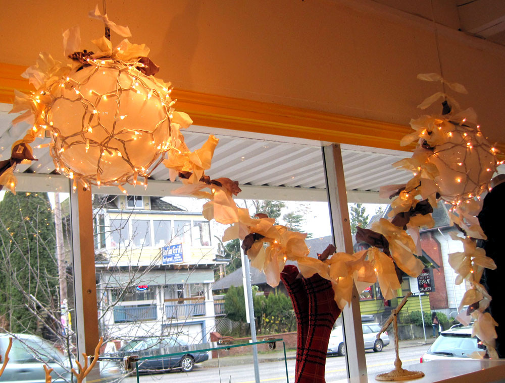 DIY Christmas Window Displays
 Citrine Portland Romantic Window Display DIY