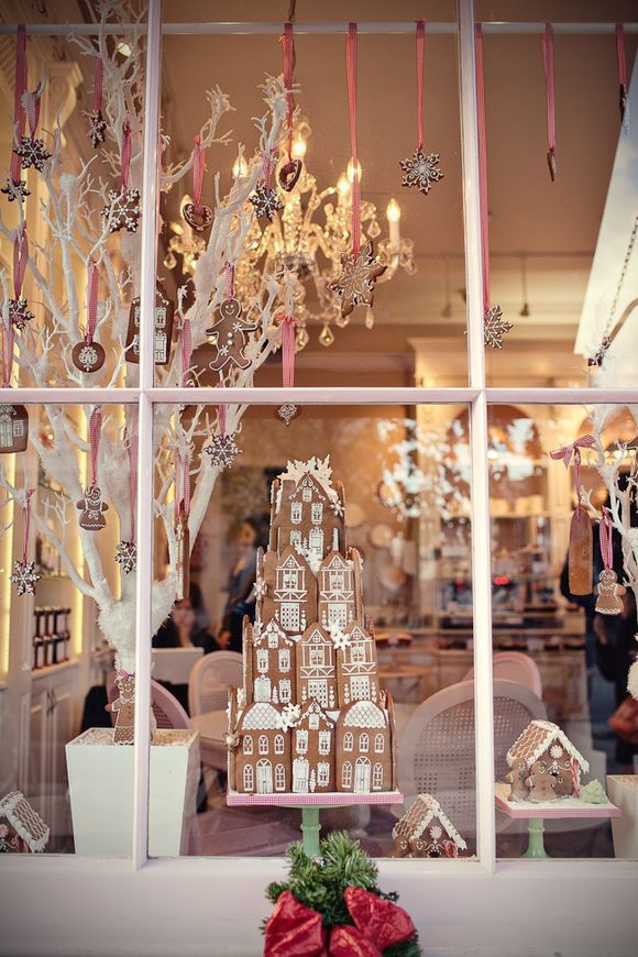 DIY Christmas Window Displays
 Christmas Decoration For Home You Will Love To Copy A