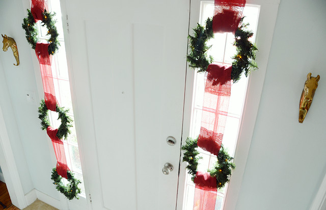 DIY Christmas Window Displays
 Design Fixation Easy Christmas Wreath Window Display
