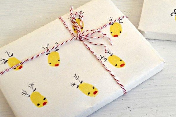 DIY Christmas Wrapping Paper
 10 Easy DIY Christmas Wrapping Paper Ideas