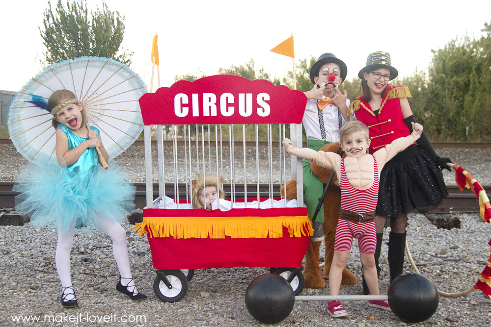 DIY Circus Costumes
 DIY CIRCUS Themed Costumes l 5 KIDS plus a VIDEO