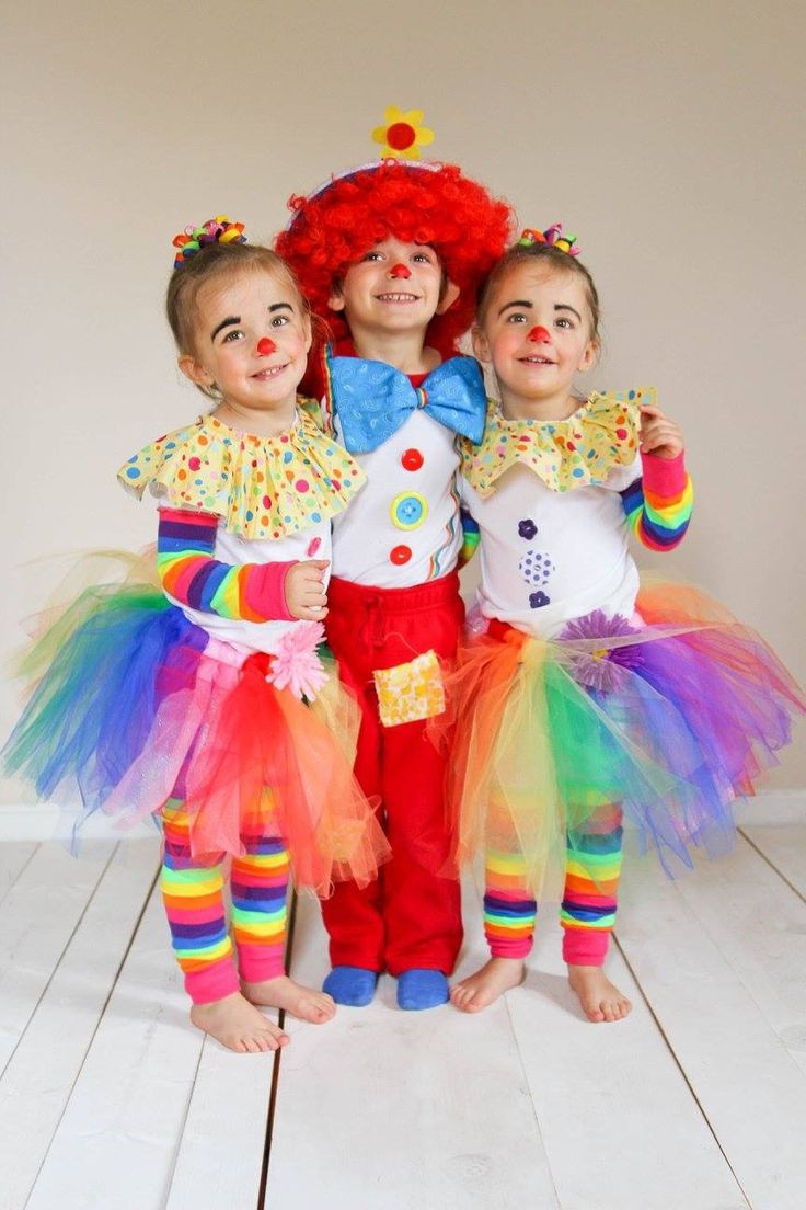 DIY Circus Costumes
 25 best ideas about Clown Costumes on Pinterest