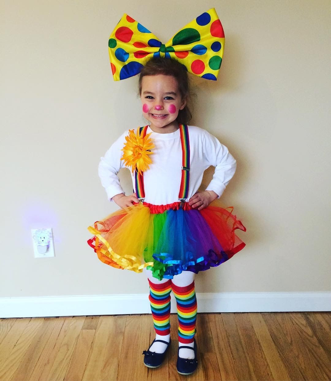 DIY Circus Costumes
 Tutu girl clown costume DIY Kid stuff
