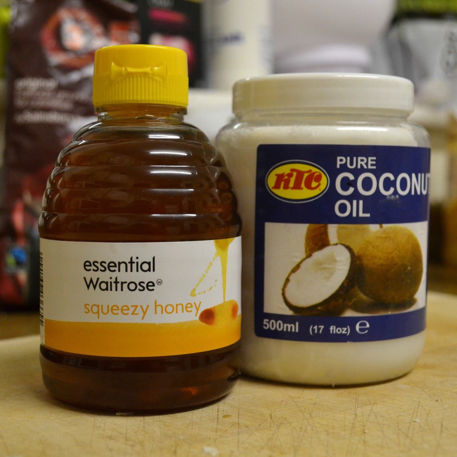 DIY Coconut Oil Hair Mask
 Oh That Curl DIY Coconut Oil and Honey Hair Mask