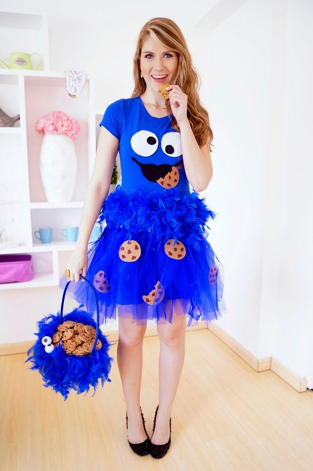 DIY Cookie Monster Costume
 Easy Last Minute Costumes for Your fice Halloween Party