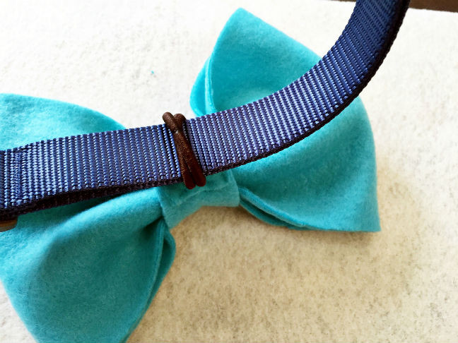 DIY Dog Bows
 DIY Collar Bows and Bow Ties for Dogs