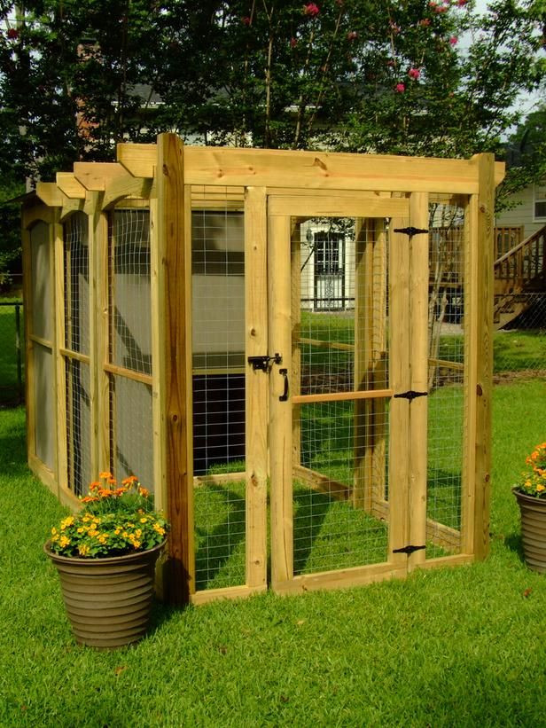 DIY Dog Runner
 How to Build a Dog Run With Attached Doghouse