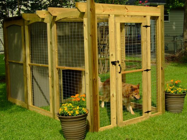 DIY Dog Runner
 How to Build a Dog Run With Attached Doghouse how tos