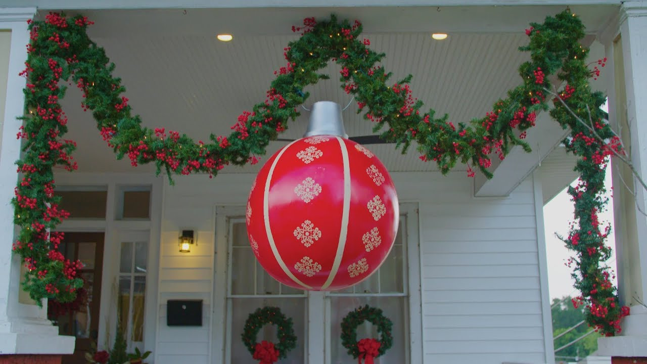 DIY Giant Christmas Ornaments
 DIY Giant Christmas Ornaments